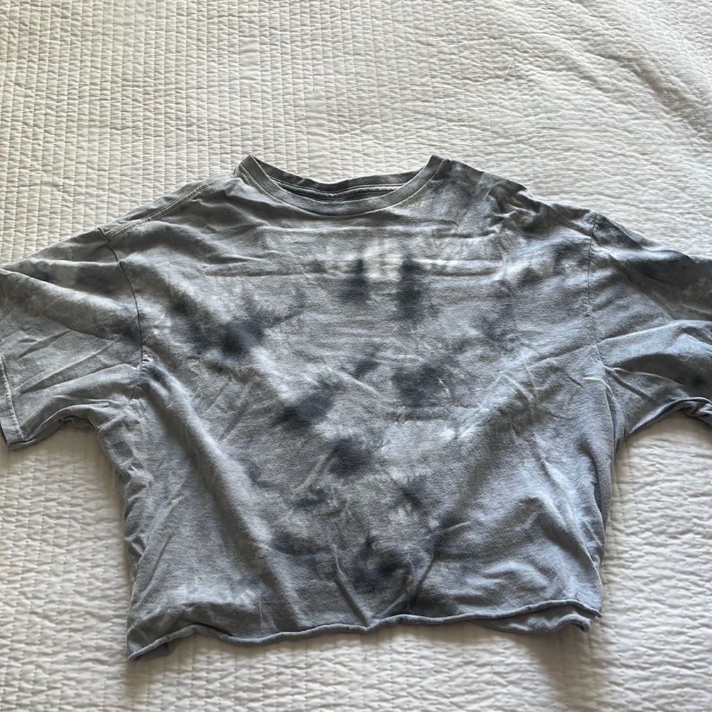 Dark and light blue tie dye t-shirt